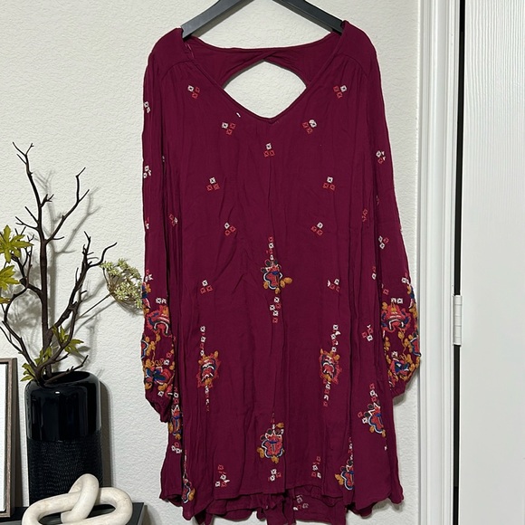 NWOT FREE PEOPLE Oxford Embroidered Mini Dress in Plum combo color - Picture 4 of 7